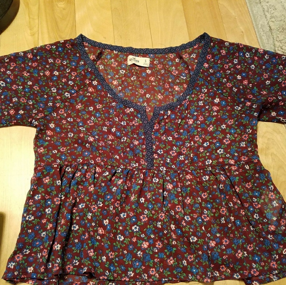 1/4 length sleeve floral blouse